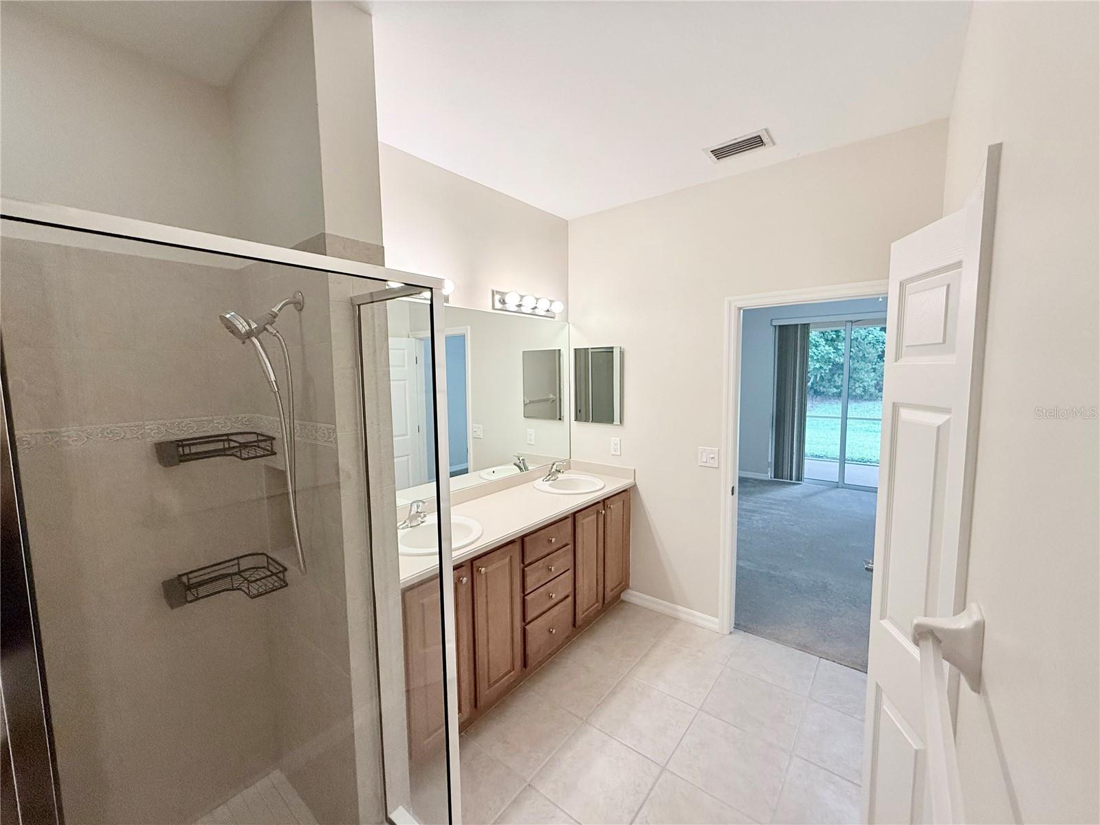 11479 52nd Ct E Property Photo 15