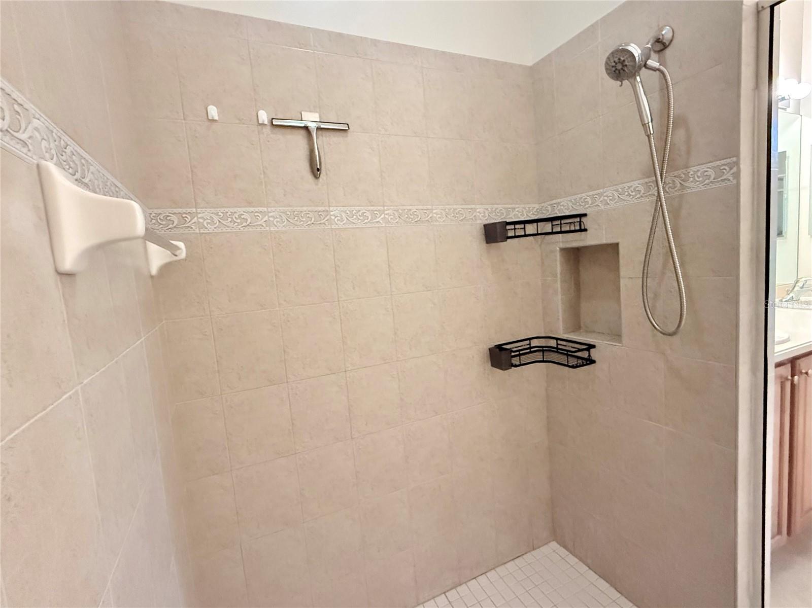 11479 52nd Ct E Property Photo 16