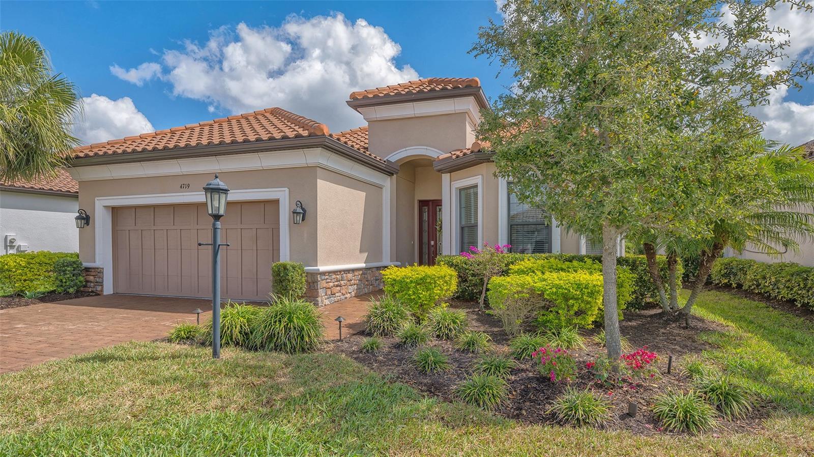 4719 Cassio Ct Property Photo 2