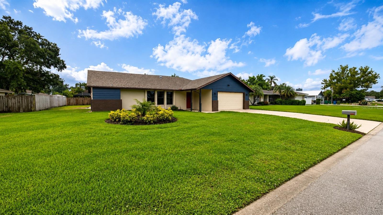 1526 GEORGETOWNE LN Property Photo 1