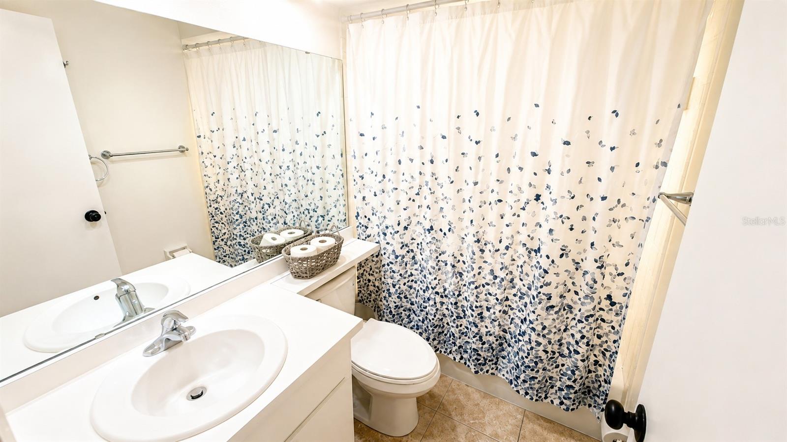 1526 Georgetowne Ln Property Photo 27