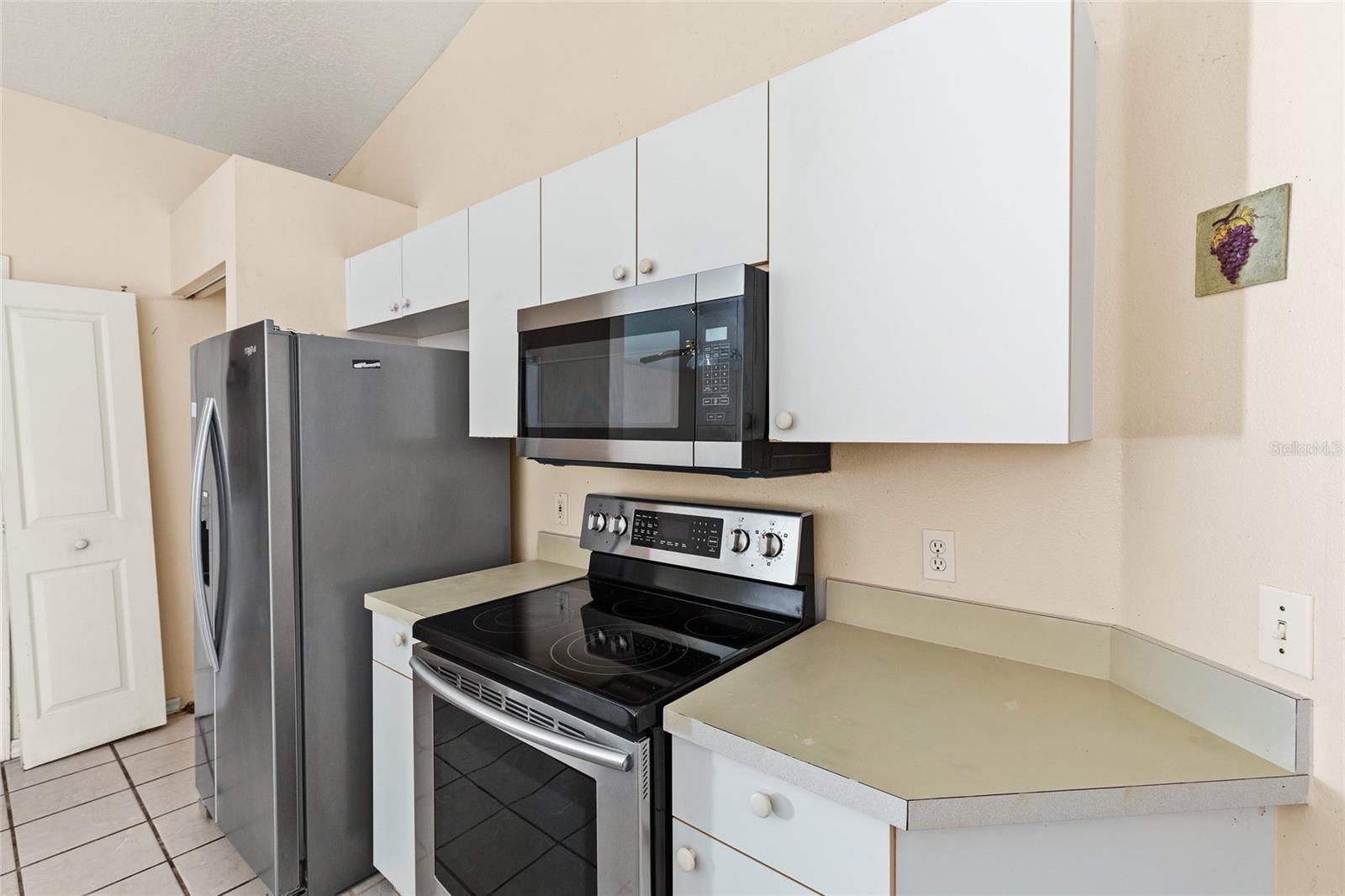 6524 67th Court E. Property Photo 4
