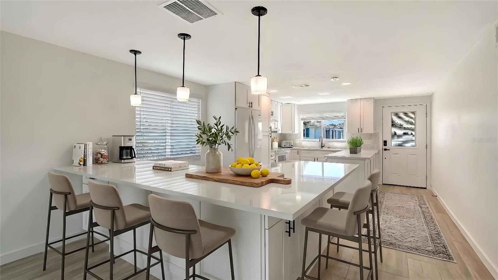 A4684728 Property Photo 6