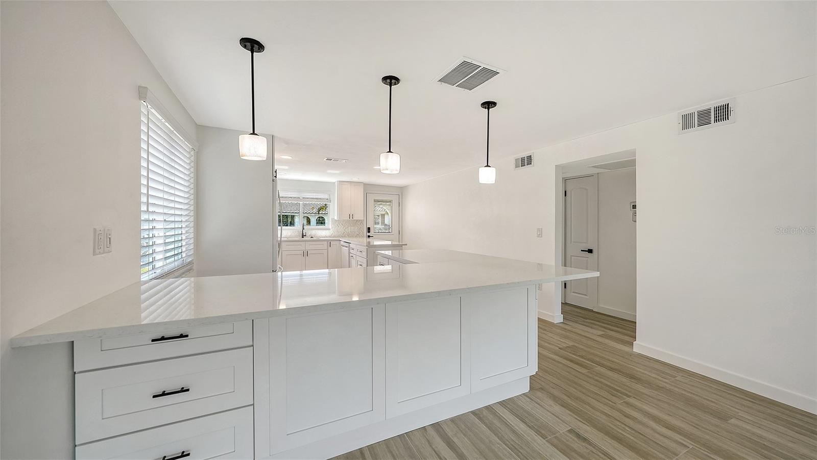 A4684728 Property Photo 8