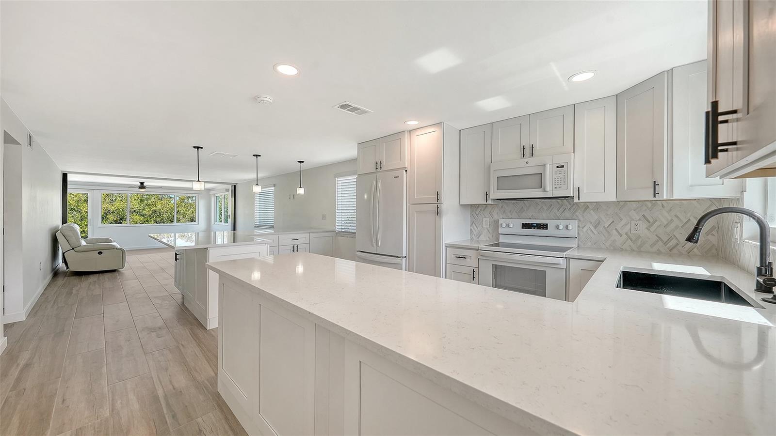 A4684728 Property Photo 13