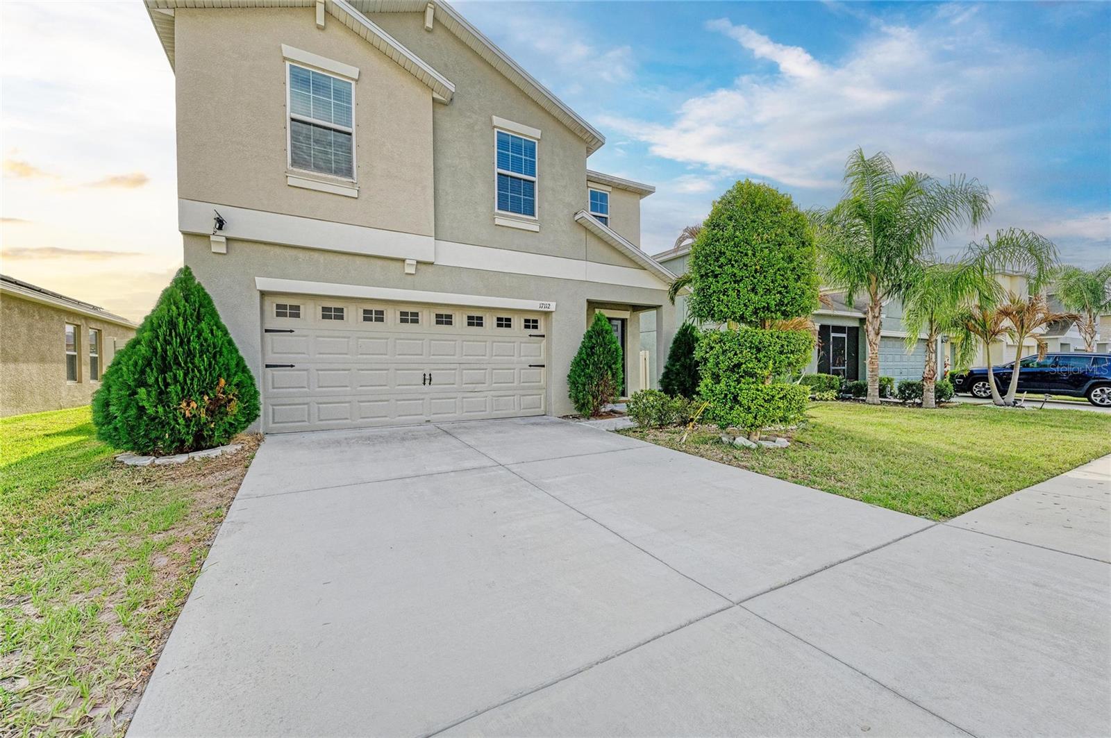 17112 Yellow Pine St Property Photo 2