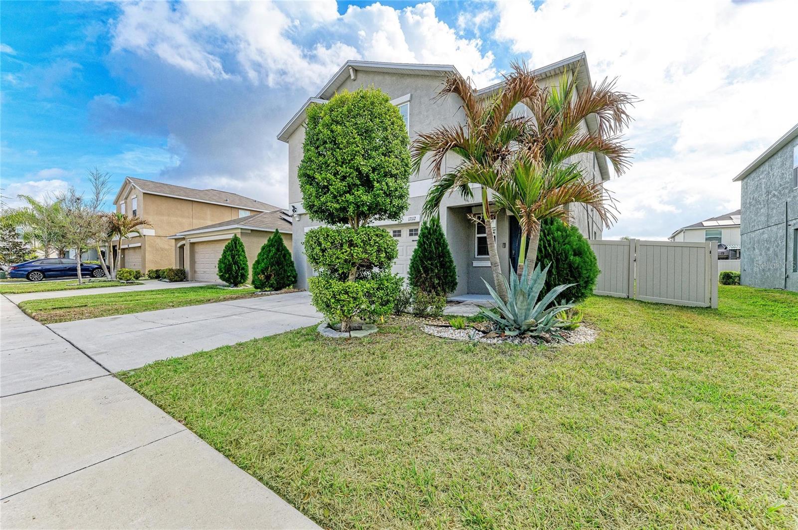 17112 Yellow Pine St Property Photo 4