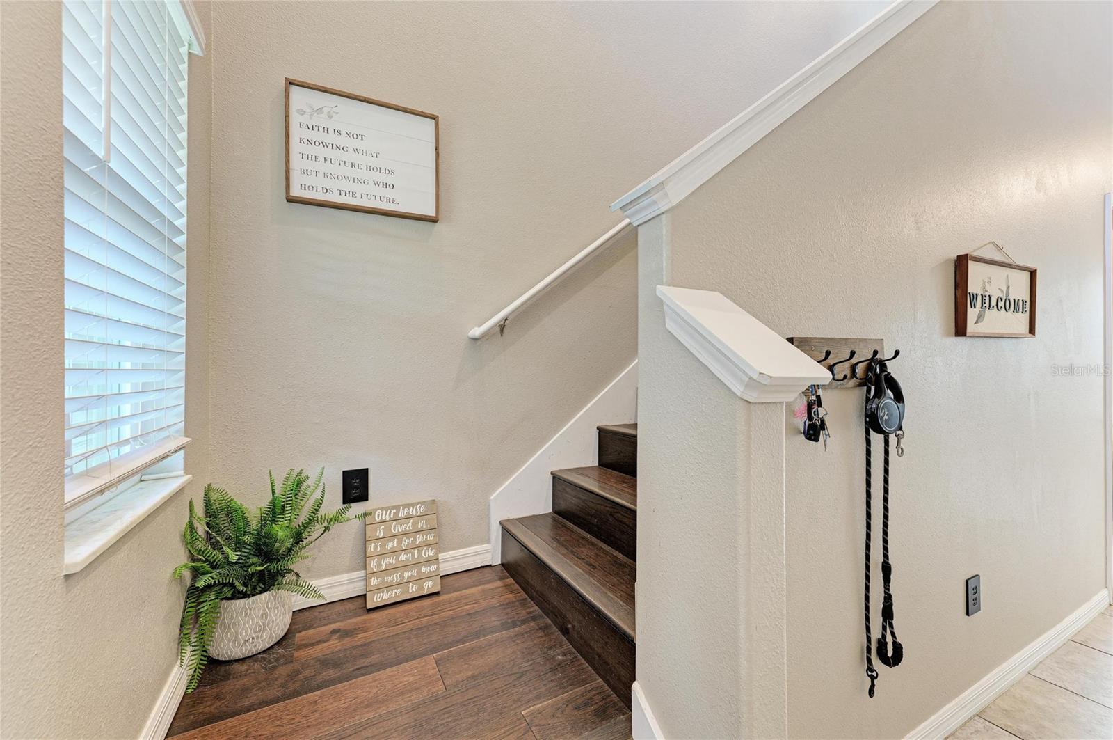 17112 Yellow Pine St Property Photo 6