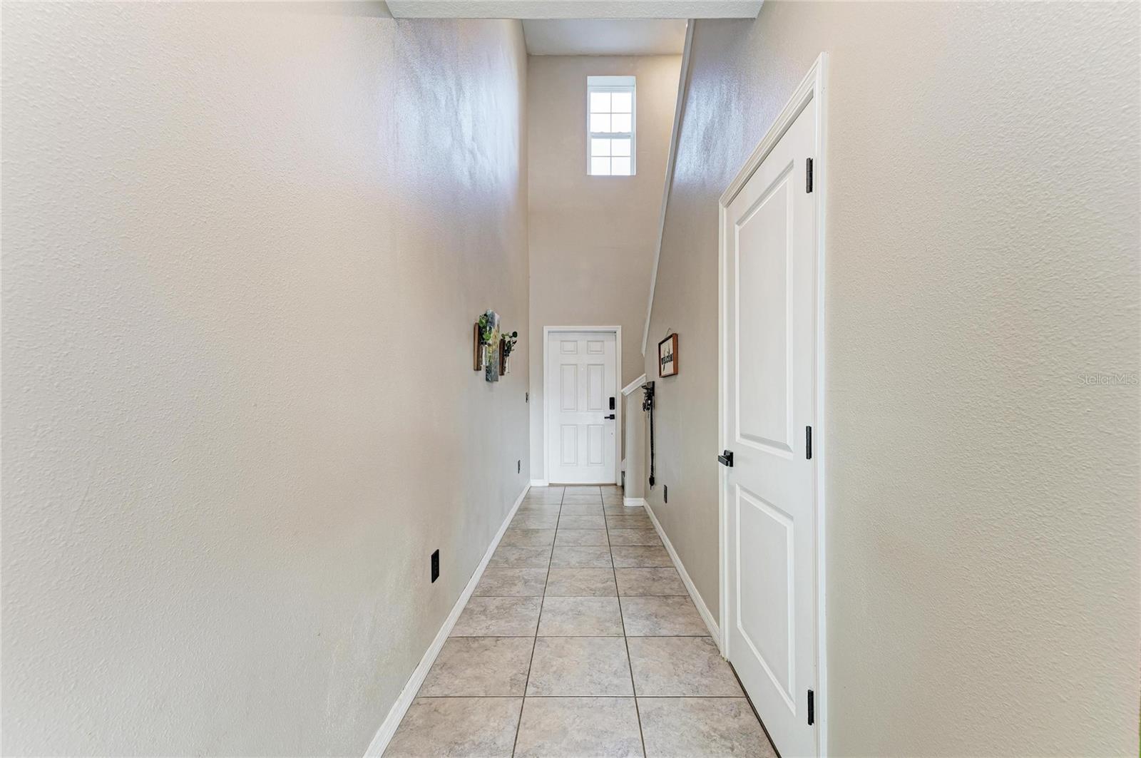 17112 Yellow Pine St Property Photo 8
