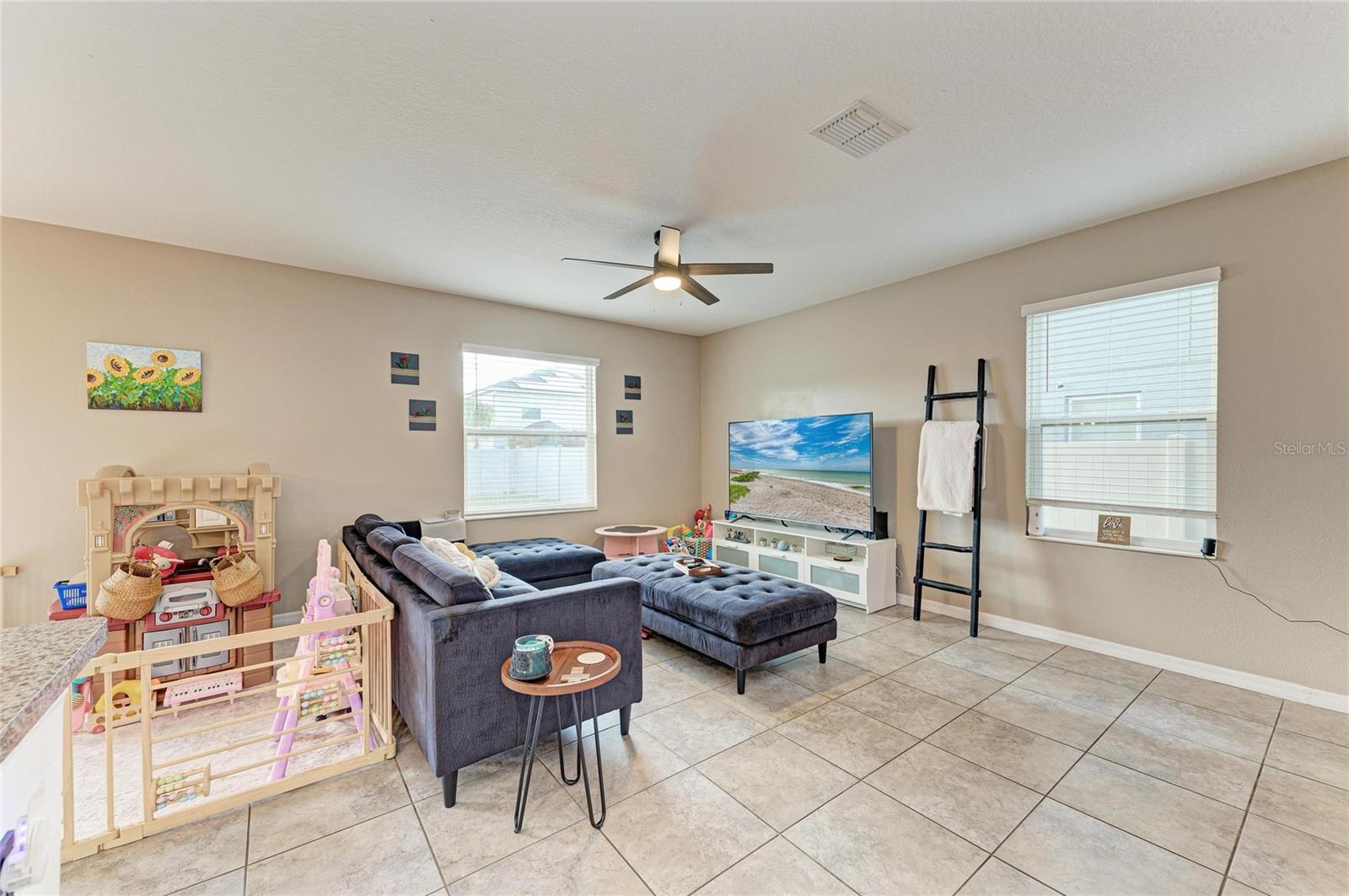 17112 Yellow Pine St Property Photo 11
