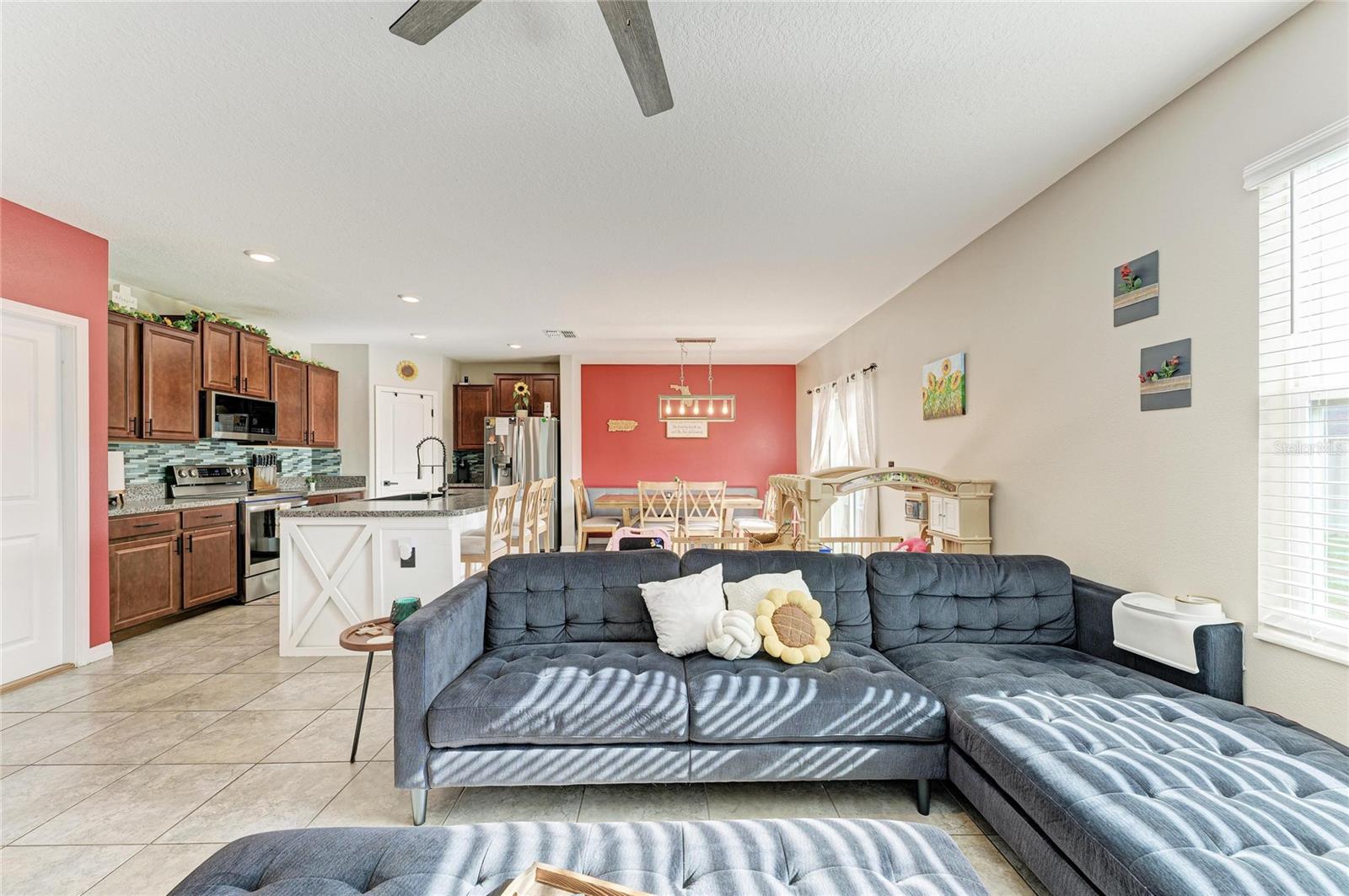 17112 Yellow Pine St Property Photo 14