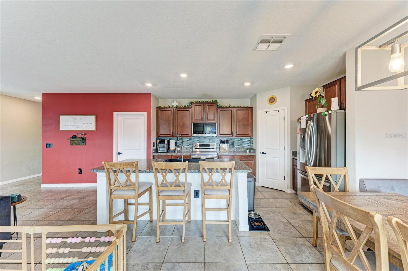 17112 Yellow Pine St Property Photo 19