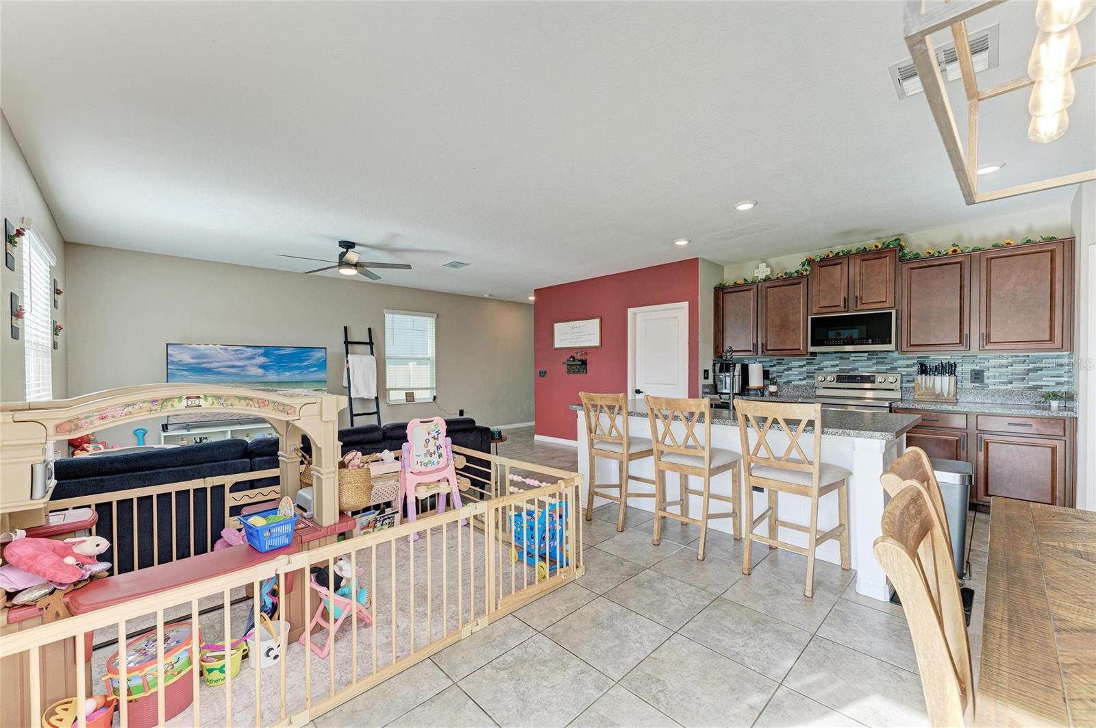 17112 Yellow Pine St Property Photo 21