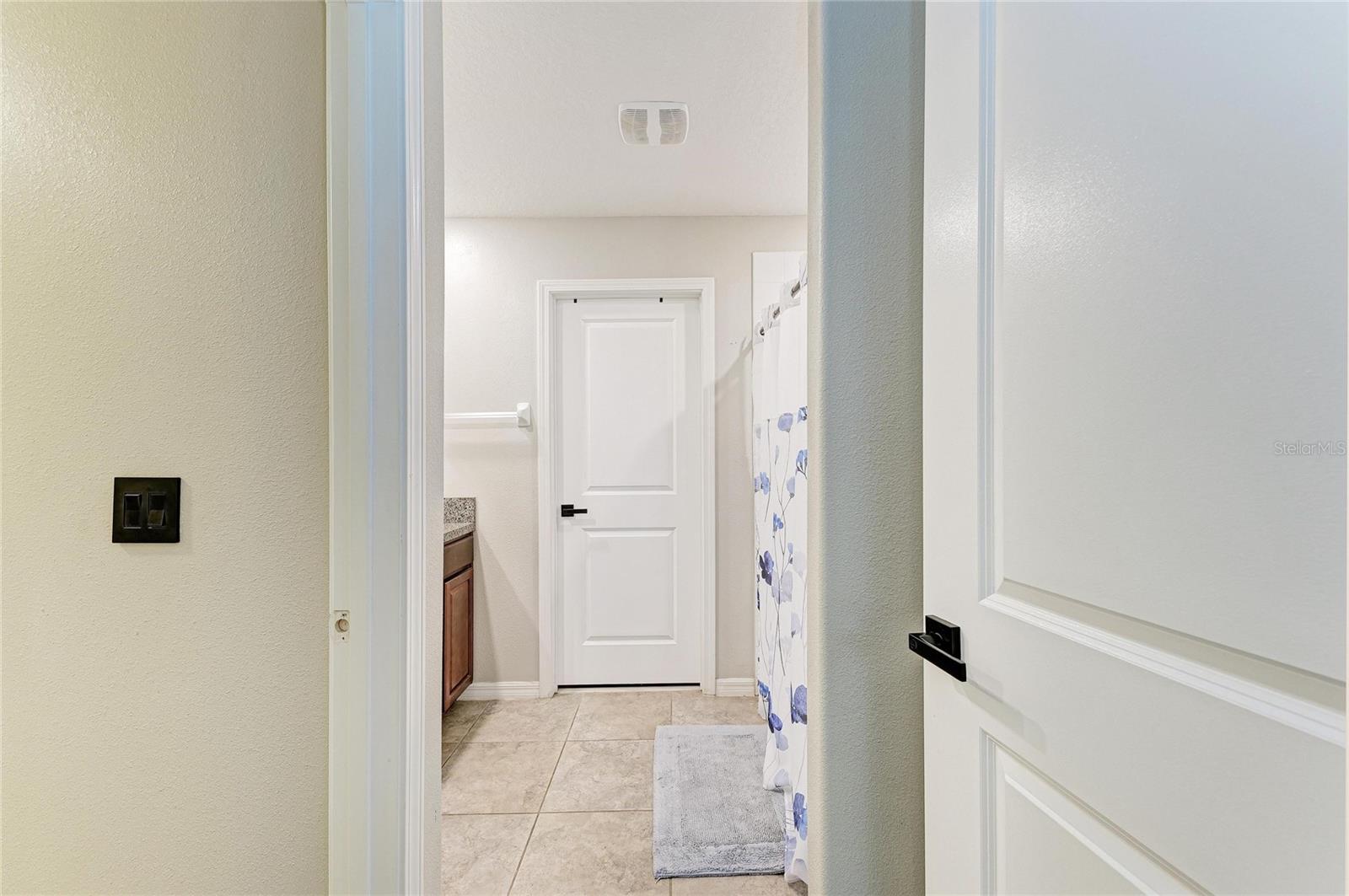 17112 Yellow Pine St Property Photo 28