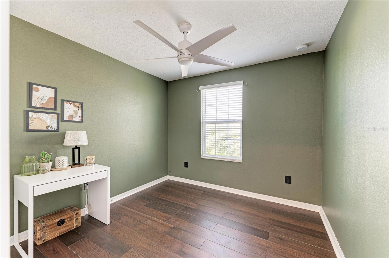 17112 Yellow Pine St Property Photo 33