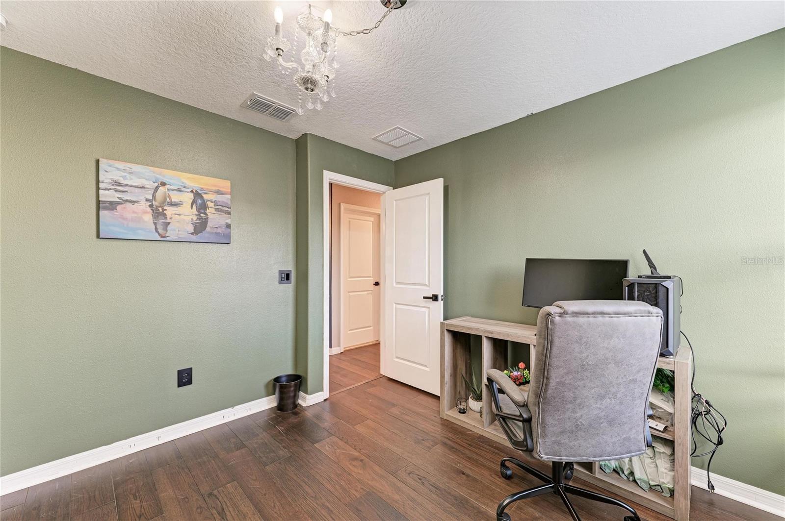 17112 Yellow Pine St Property Photo 37