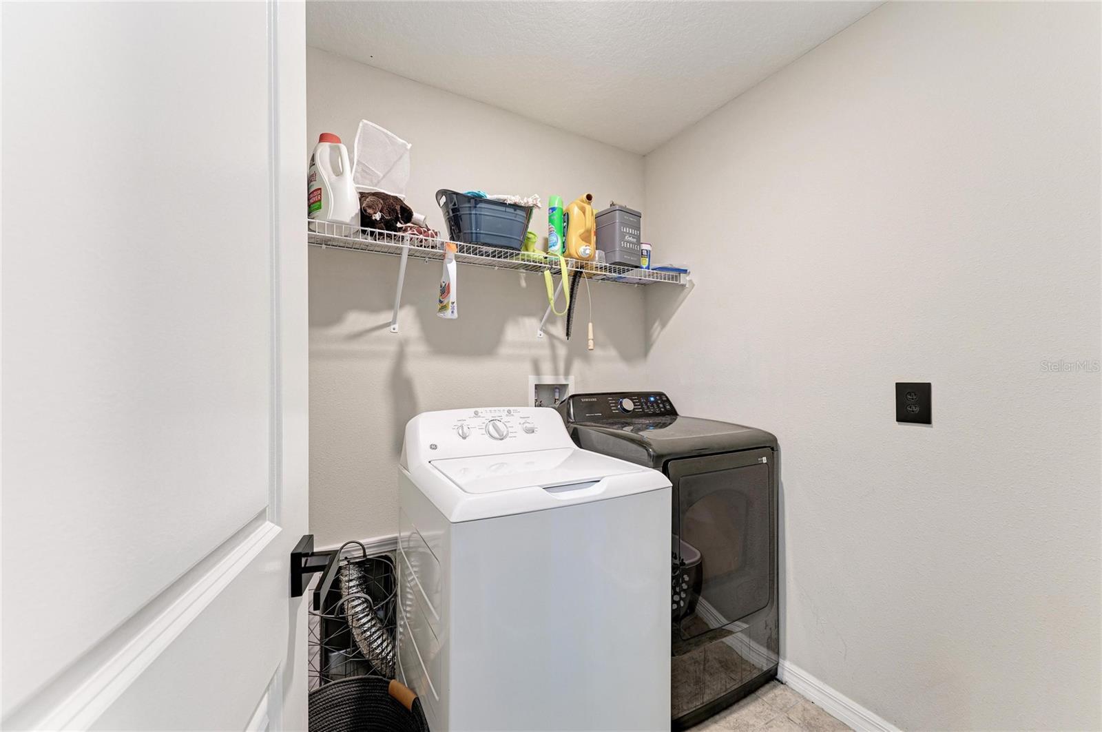 17112 Yellow Pine St Property Photo 38