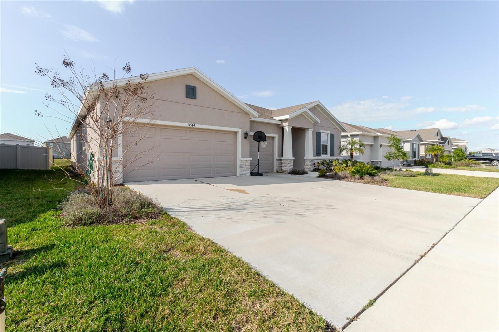 17544 Cantarina Cv Property Photo 4