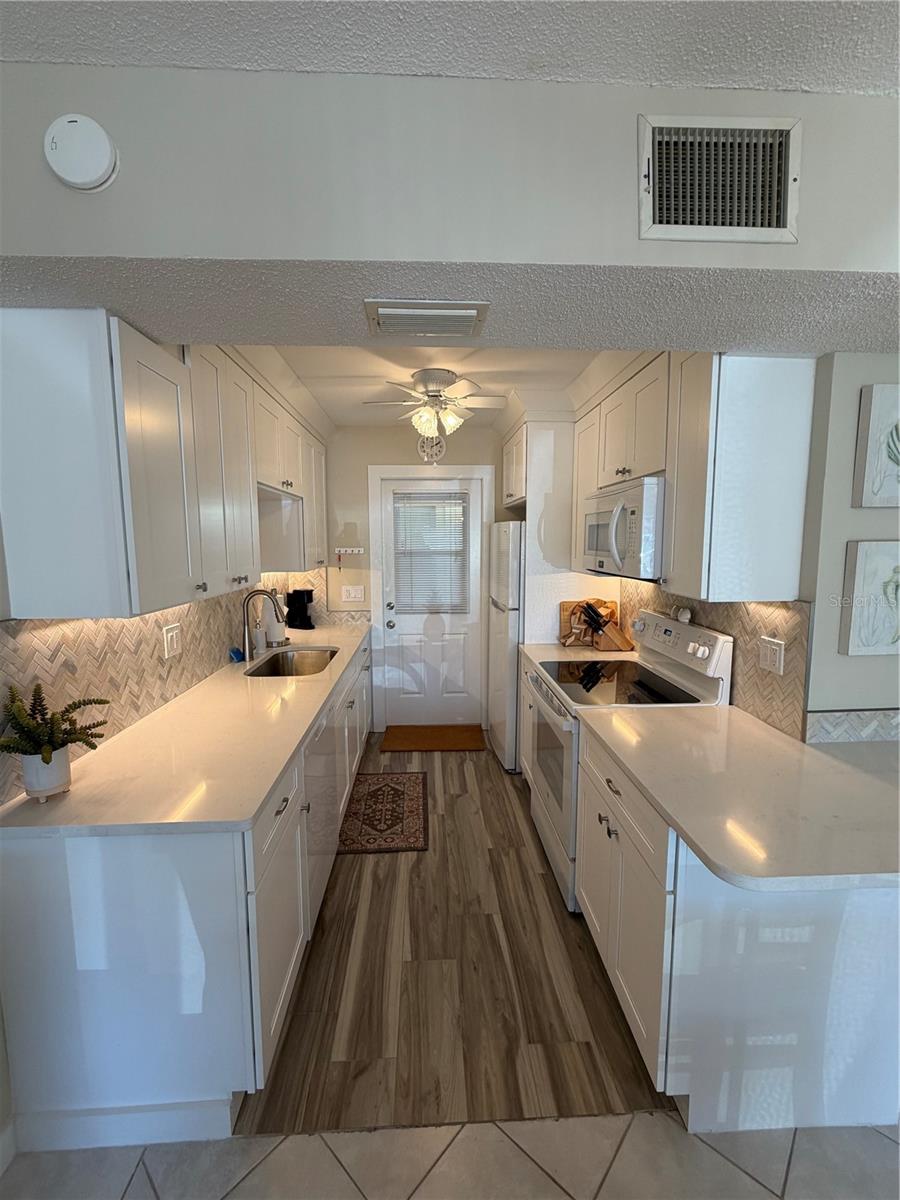 3808 Gulf Of Mexico Dr #e105 Property Photo 3