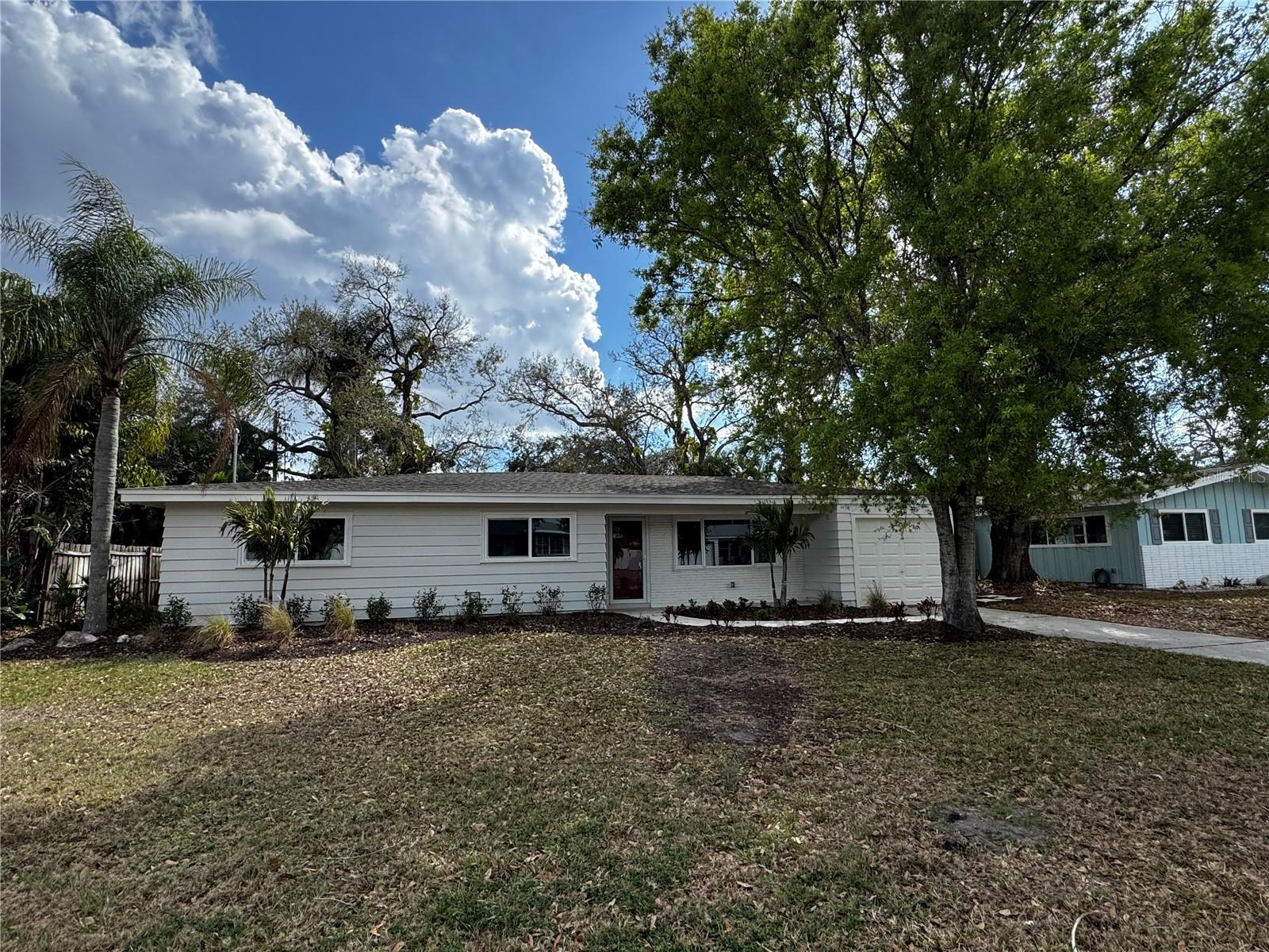3182 Hatton St Property Photo 1