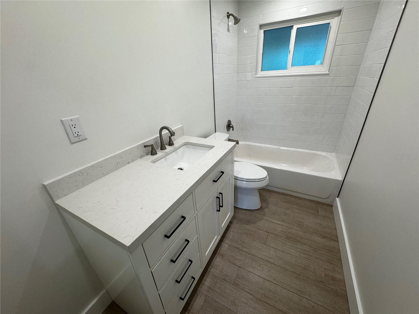 3182 Hatton St Property Photo 17