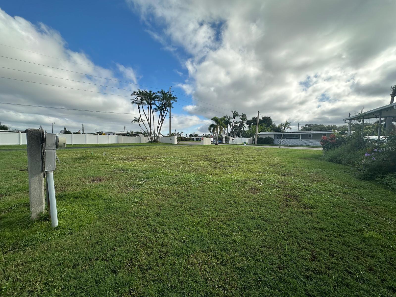5302 Chateau Ln Property Photo 2