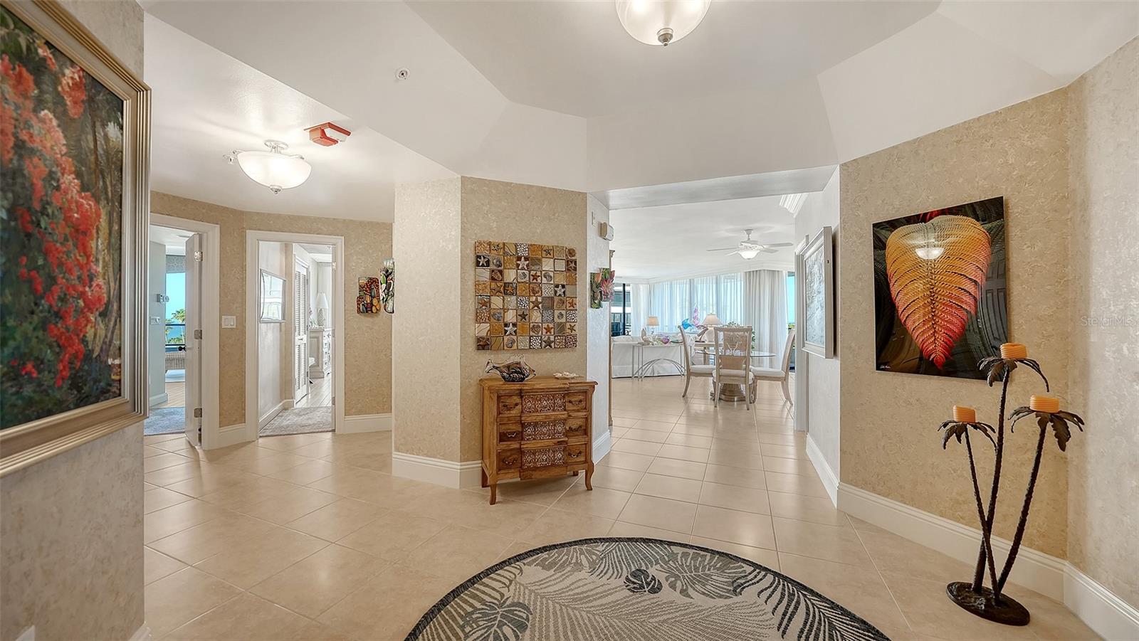 535 Sanctuary Dr #a401 Property Photo 4