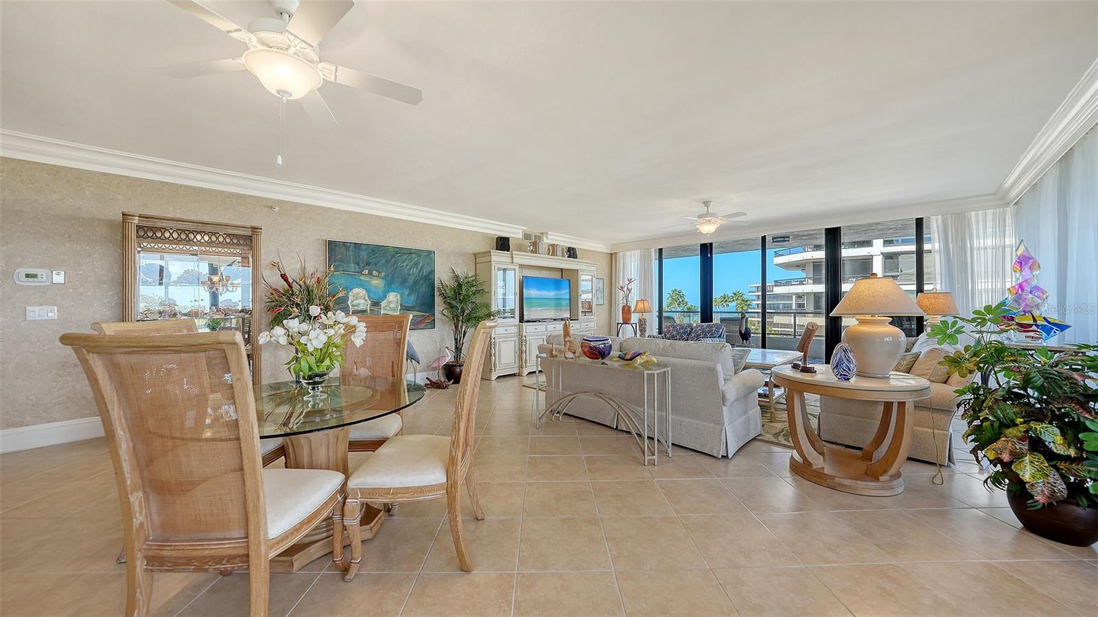 535 Sanctuary Dr #a401 Property Photo 6