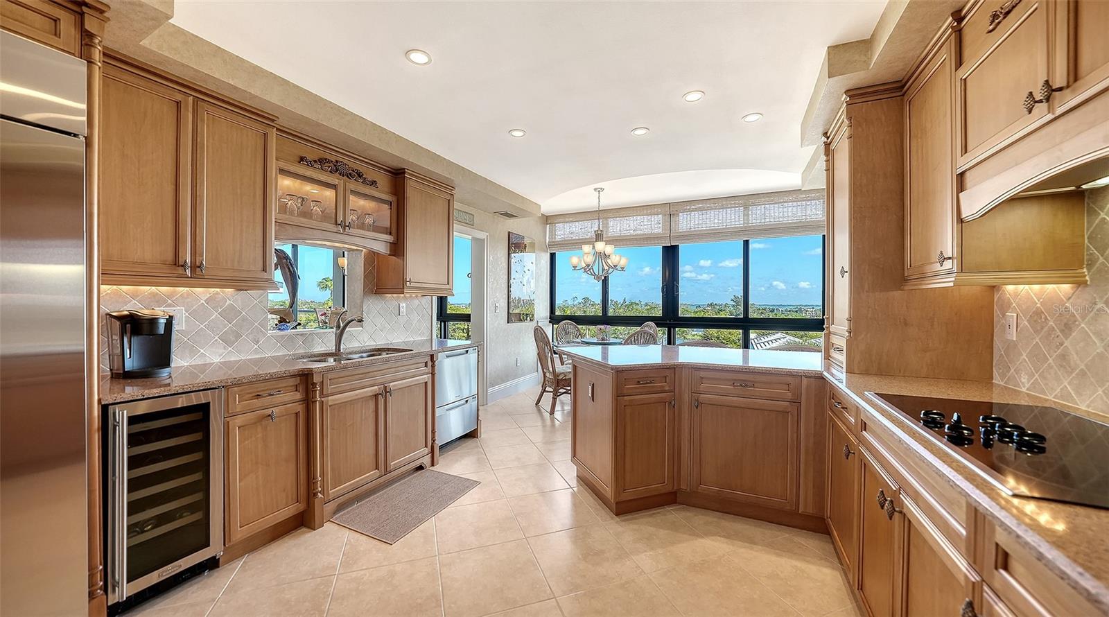 535 Sanctuary Dr #a401 Property Photo 25