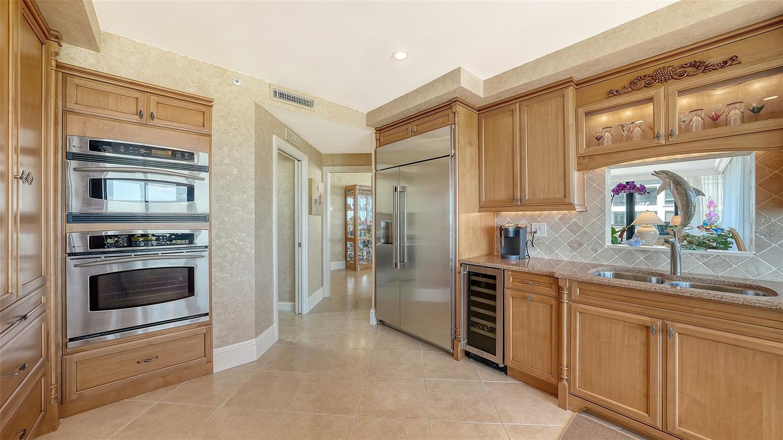 535 Sanctuary Dr #a401 Property Photo 26