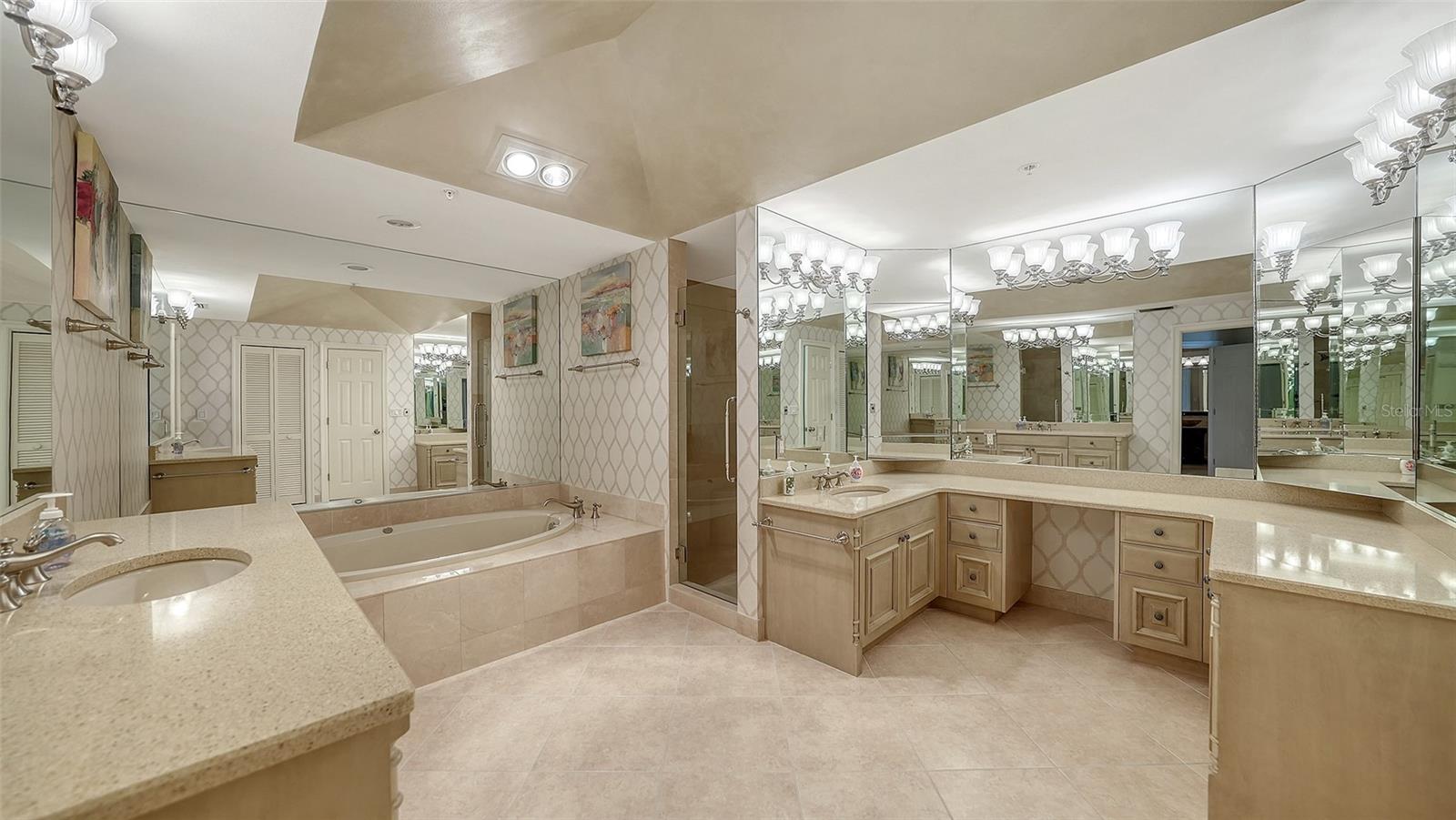 535 Sanctuary Dr #a401 Property Photo 37