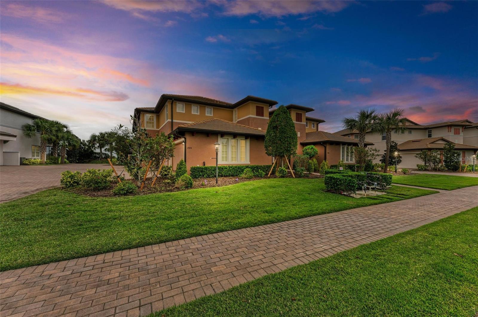 7374 DIVOT LOOP Property Photo 1