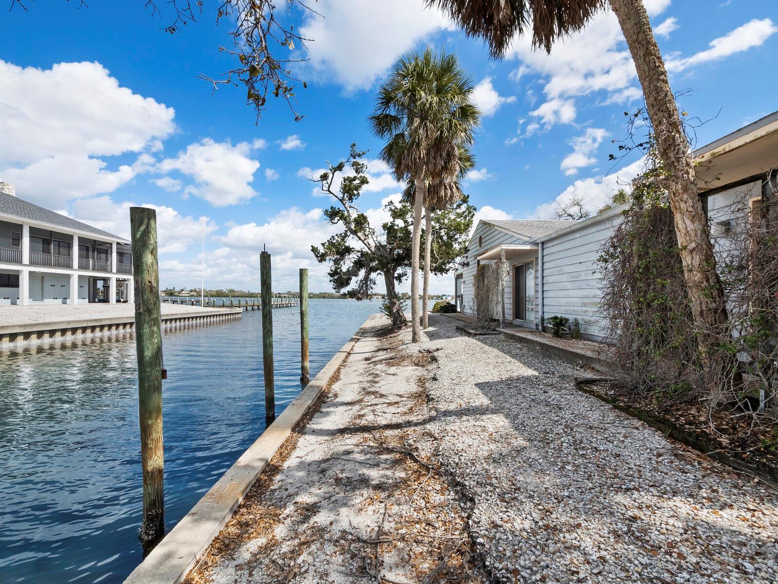 1267 Starboard Ln Property Photo 13