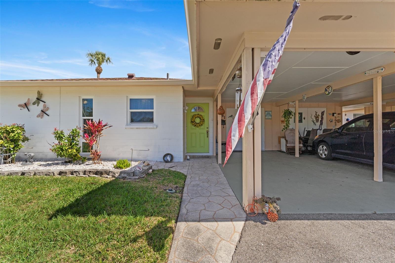 5061 Live Oak Circle Property Photo 3