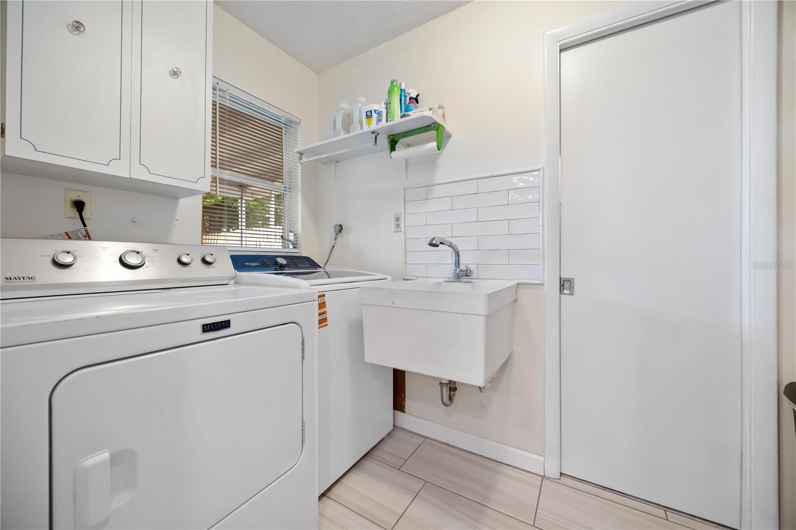 181 Sandhurst Dr Property Photo 24