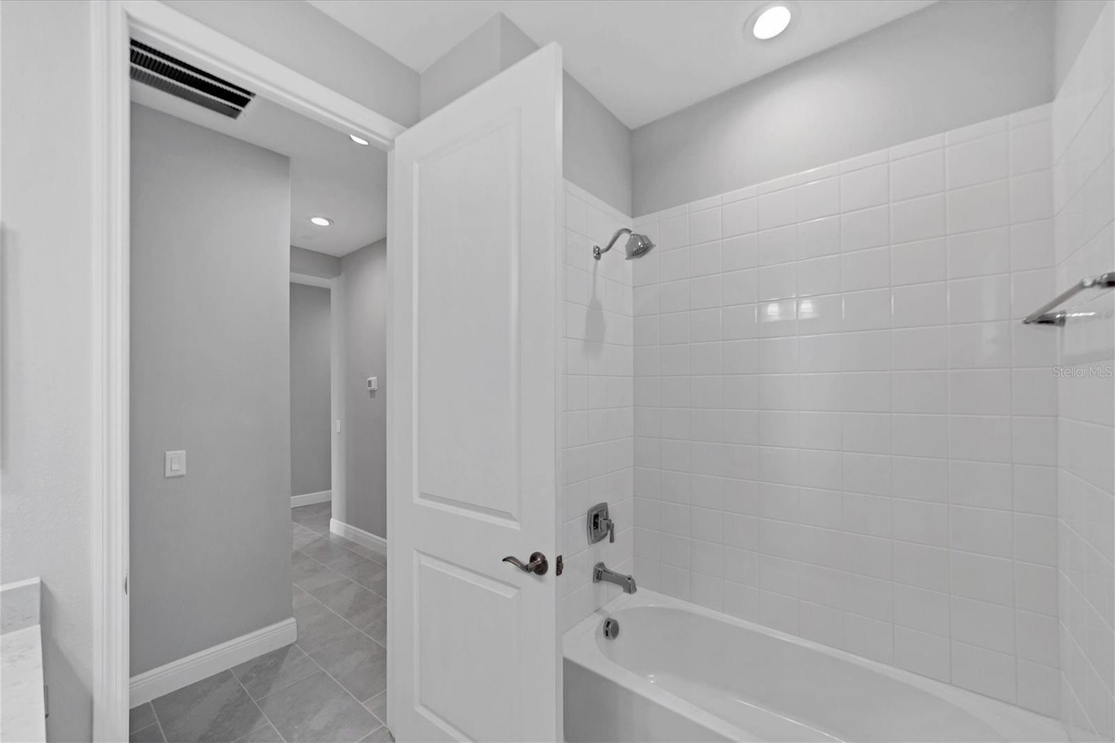 10117 Spruce River Way Property Photo 24