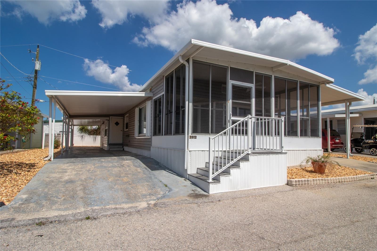 2812 14th St W Property Photo 1