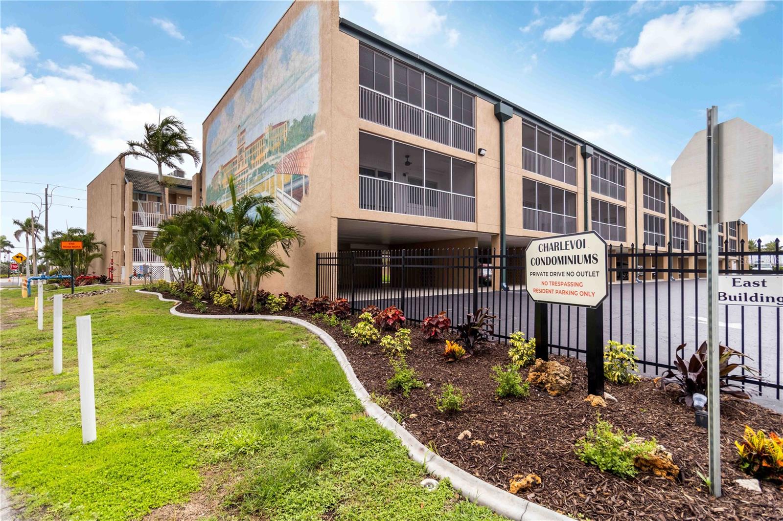150 HARBORSIDE AVE #307