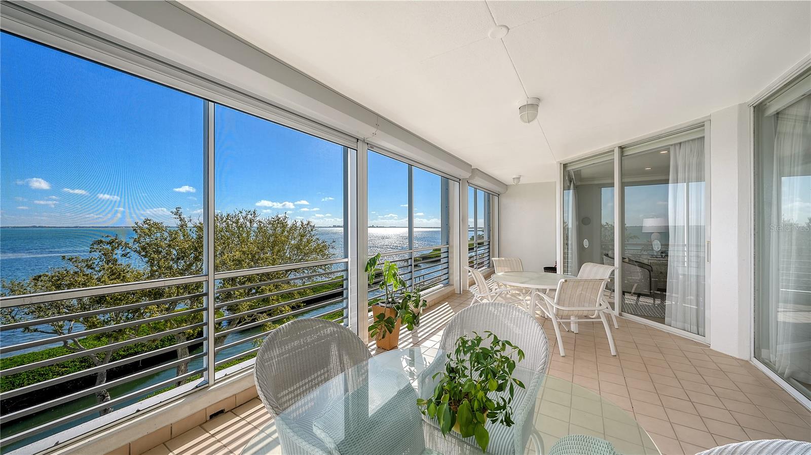 2410 Harbourside Dr #142 Property Photo 13