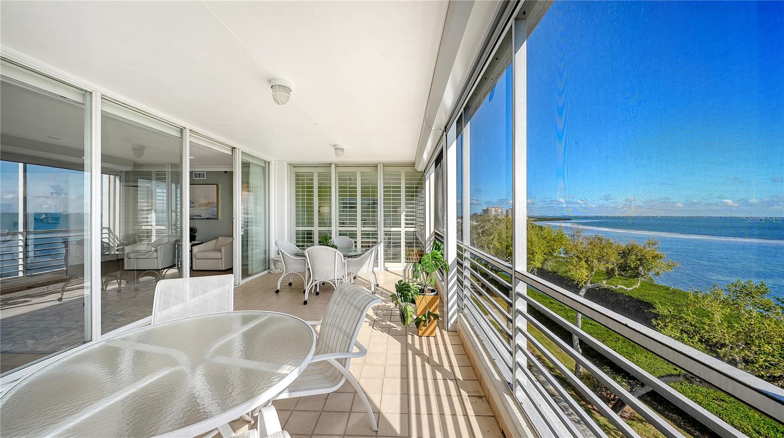 2410 Harbourside Dr #142 Property Photo 14