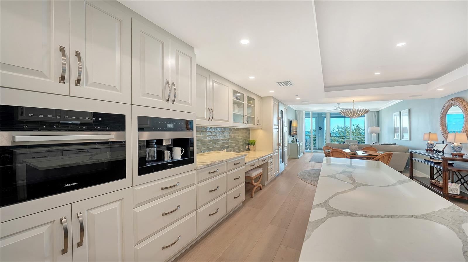 2410 Harbourside Dr #142 Property Photo 15