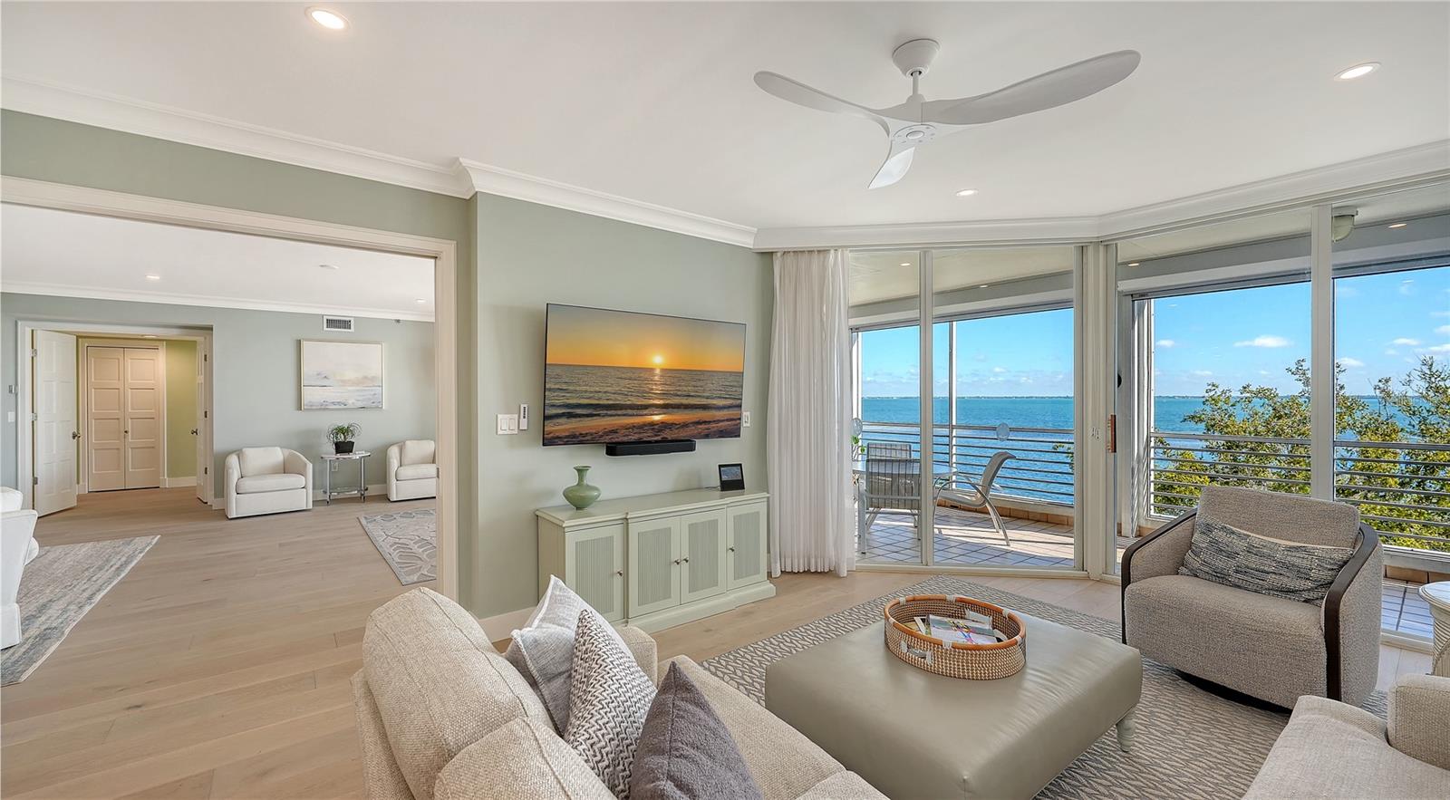 2410 Harbourside Dr #142 Property Photo 24