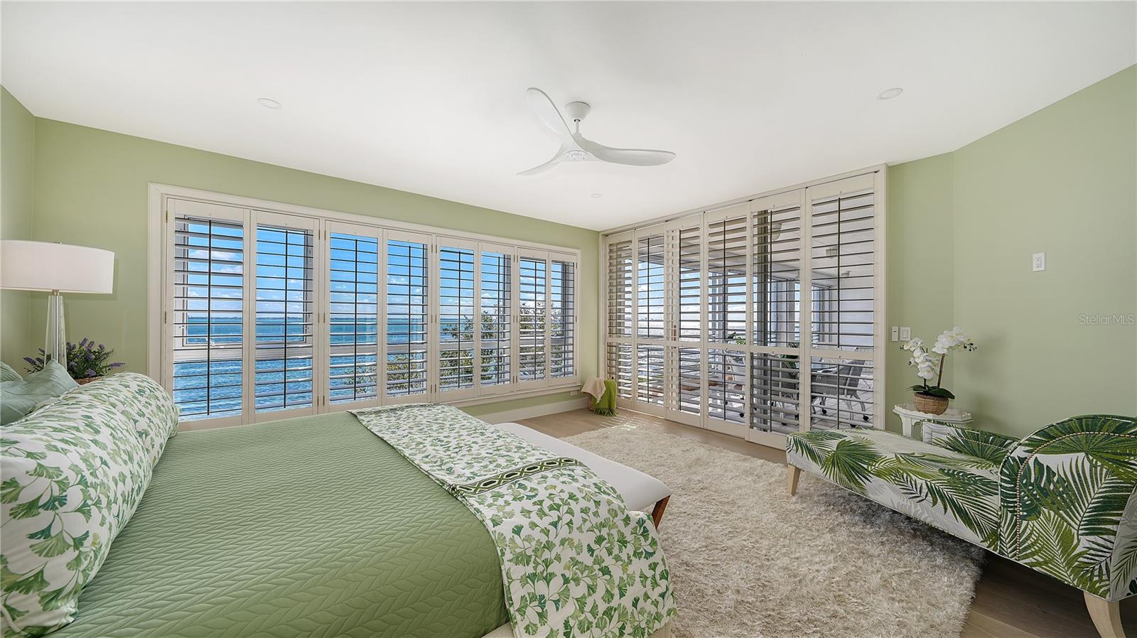 2410 Harbourside Dr #142 Property Photo 26