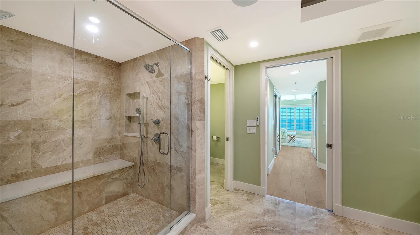 2410 Harbourside Dr #142 Property Photo 30