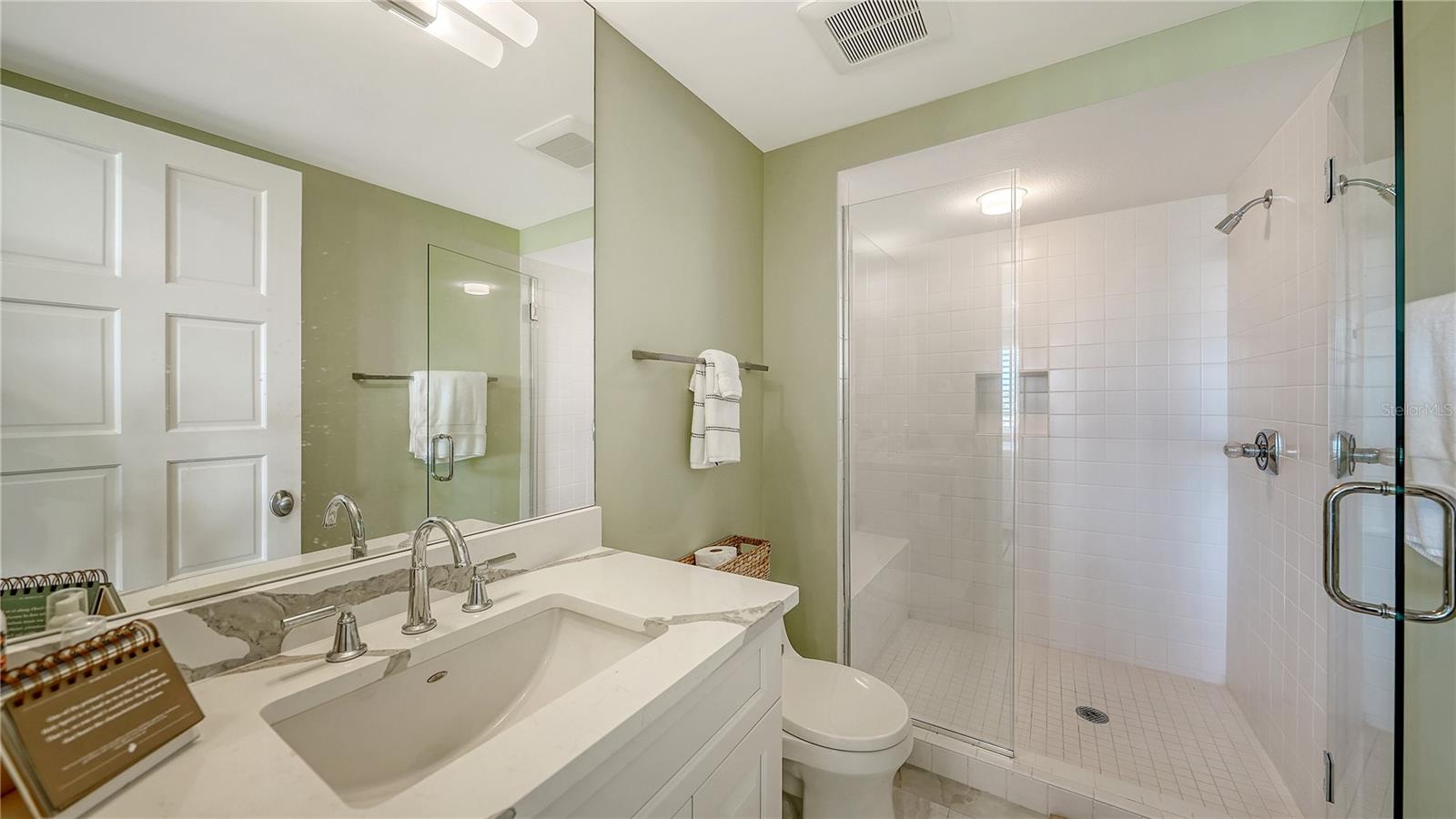 2410 Harbourside Dr #142 Property Photo 34