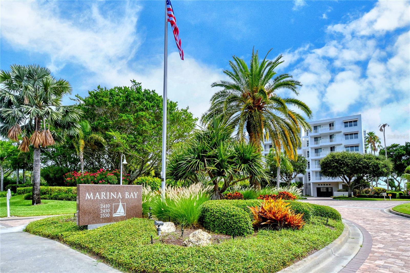 2410 Harbourside Dr #142 Property Photo 40
