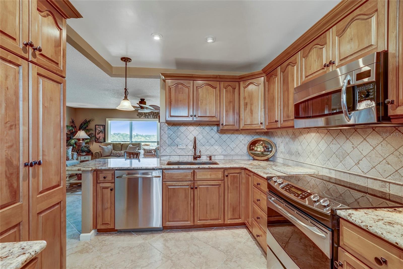 4040 Ironwood Cir #406f Property Photo 12