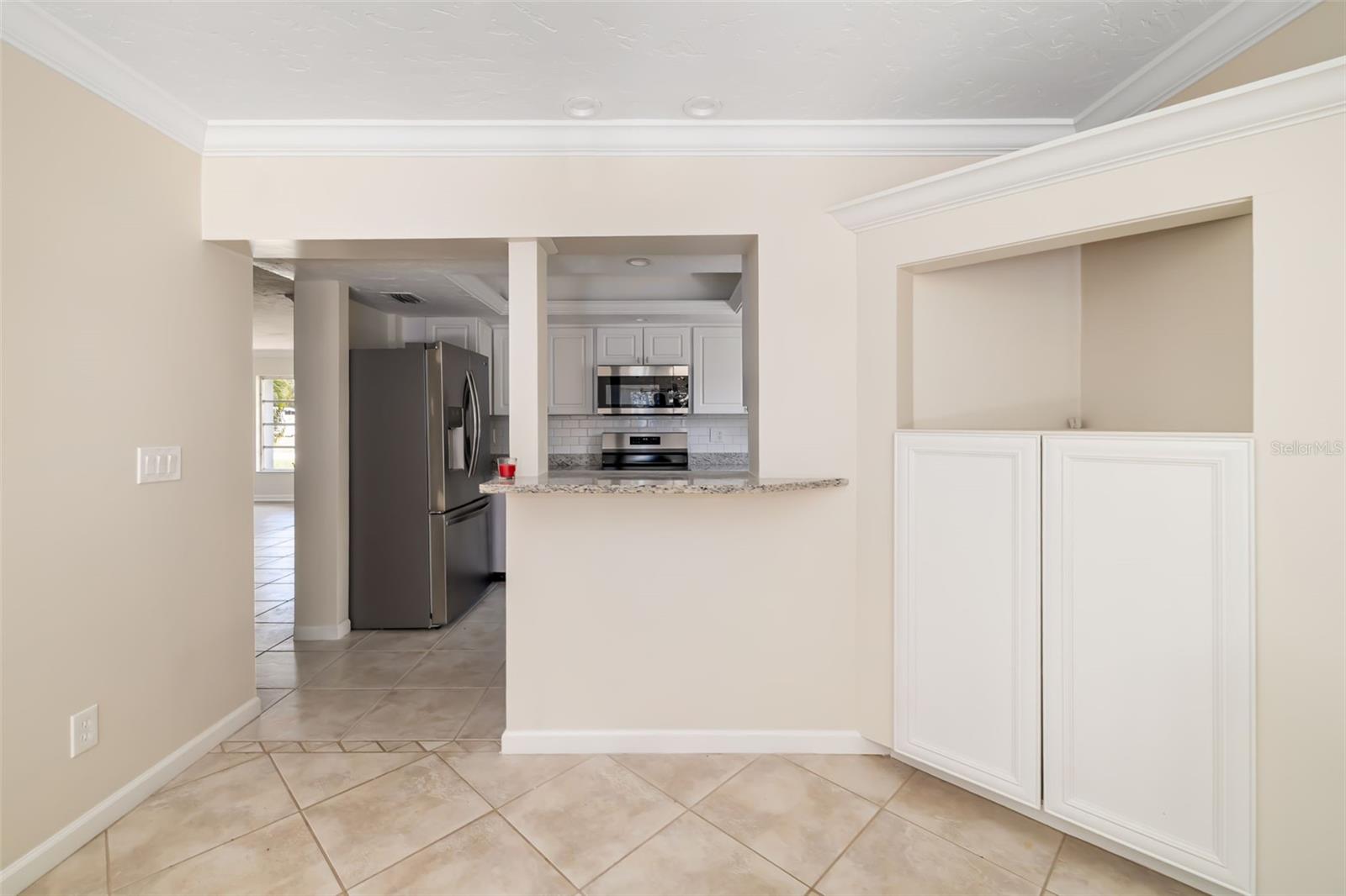 1097 Willis Ave Property Photo 13