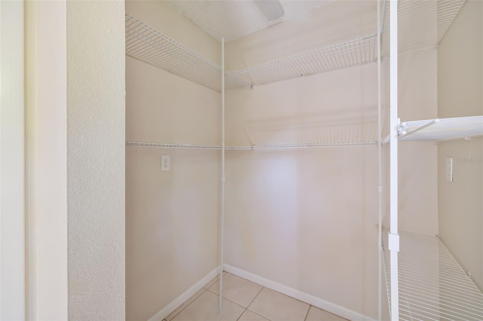1097 Willis Ave Property Photo 23