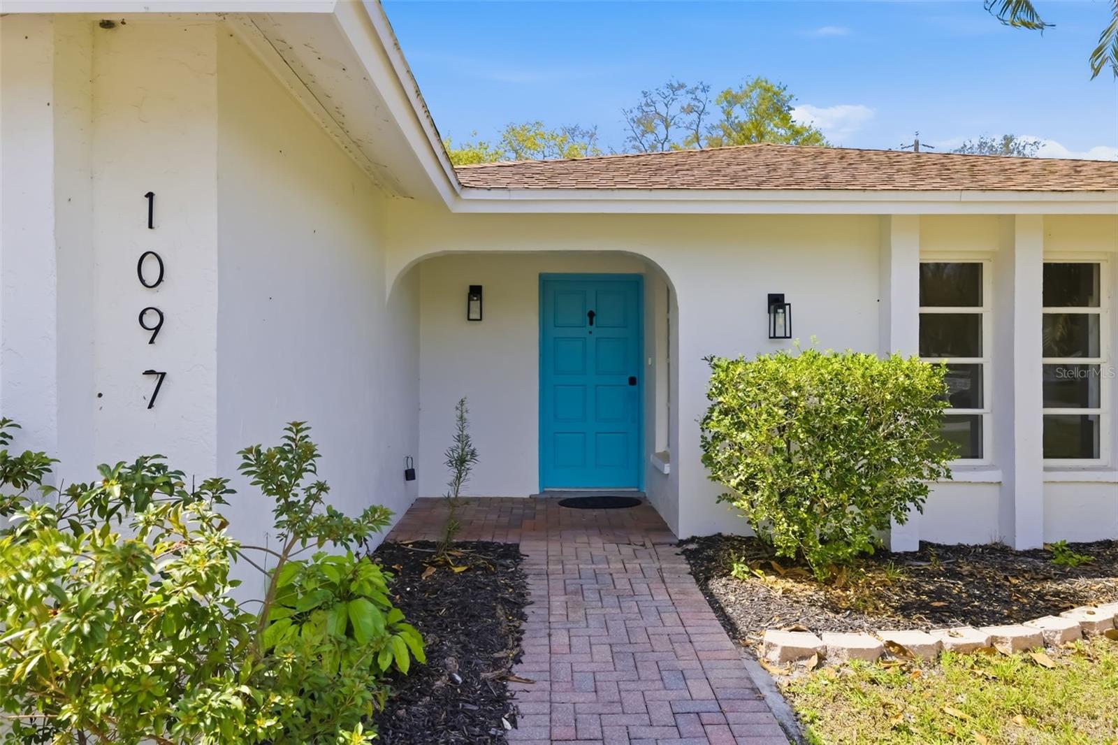 1097 Willis Ave Property Photo 43